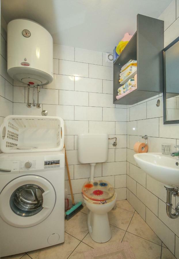 Apartman Ana Lovran Eksteriør billede